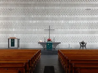 Titelbild In die Kirche gehen