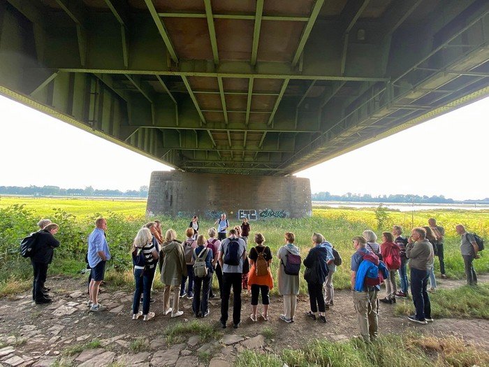 Titelbild Flussgeschichte 2023-2 - „Untiefen im Fluss des Lebens“