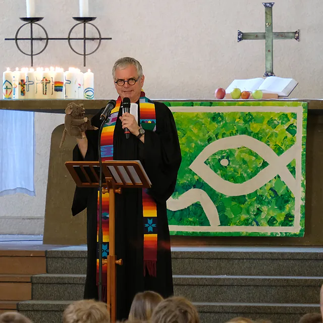 Pfarrer Kay Faller in Stephanuskirche